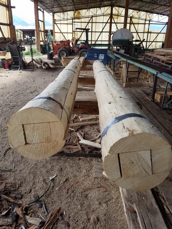 Log wraps cut and ready for transport